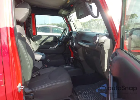 2015 Jeep Wrangler Unlimited Sahara из США, поврежденный, VIN 1C4BJWEG0FL547551